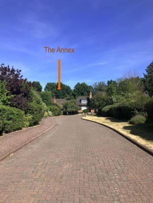 The Studio In The Annex Apartment Potters Bar Ngoại thất bức ảnh